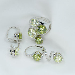 18ct White Gold Green Gemstone & Diamond Suite – Ring & Earrings Set – Bespoke