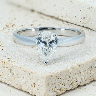 IGI Certified 18ct White Gold 0.92ct Pear Cut Natural Diamond Solitaire Ring - L½