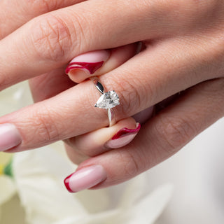 IGI Certified 18ct White Gold 0.92ct Pear Cut Natural Diamond Solitaire Ring - L½
