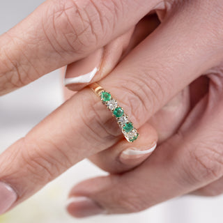 18ct Yellow Gold Diamond & Emerald Half Eternity Ring – 0.40ct Total – Size O