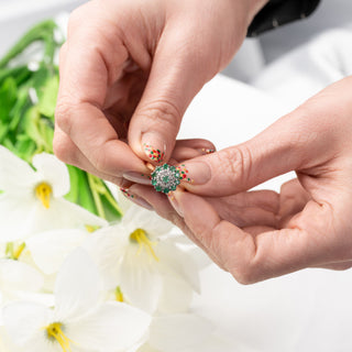 Vintage 18ct Yellow Gold Diamond And Emerald Cluster Ring