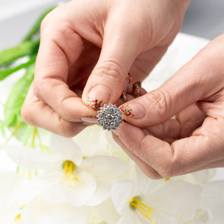 Vintage 18ct White Gold 1ct Natural Diamond Cluster Ring