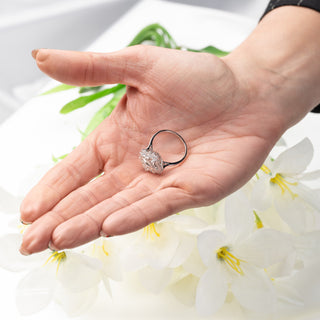 18ct White Gold 2.50ct VS E/F Diamond Cluster Ring