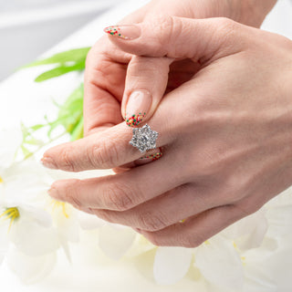 18ct White Gold 1.60ct Diamond Cluster Daisy Ring