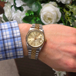 Rolex Datejust 16233 - Automatic - 36mm - Two-Tone Silver-Champagne Baton Dial (1991)