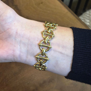 Ladies Gucci 6400L Wristwatch Gold Plated Case and Bracelet Boxed