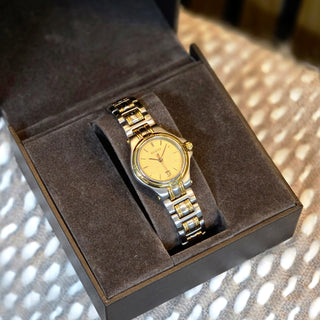 Ladies Gucci 9040L 26mm Stainless Steel and Gold plate Wristwatch