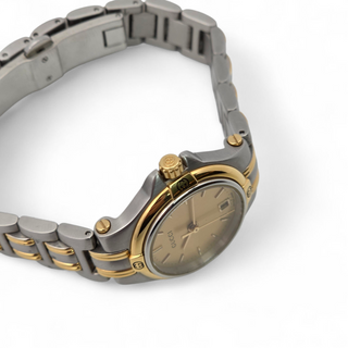 Ladies Gucci 9040L 26mm Stainless Steel and Gold plate Wristwatch