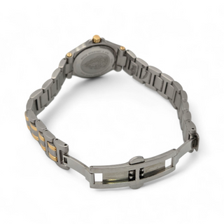 Ladies Gucci 9040L 26mm Stainless Steel and Gold plate Wristwatch