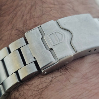 Tag Heuer Formula 1 Alarm WAZ111A 41mm Black Dial Quartz Watch