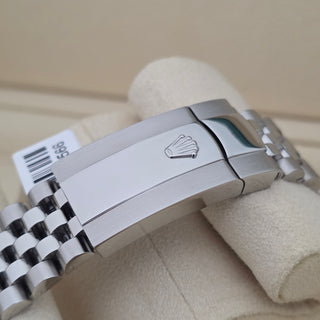 Rolex Datejust 126284RBR - Factory Diamond Bezel - 36mm - Jubilee Bracelet - Pink Diamond Roman Dial - 2021