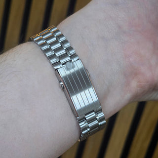 Omega Speedmaster O310.30.42.50.01.002 42mm Moonwatch Professional Exhibition Caseback Mint Condition