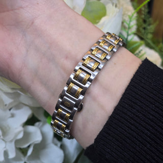 Ladies Gucci 9040L 26mm Stainless Steel and Gold plate Wristwatch