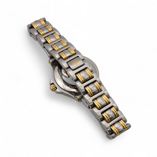 Ladies Gucci 9040L 26mm Stainless Steel and Gold plate Wristwatch