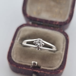 18ct White Gold Fancy Shank Diamond Solitaire Ring